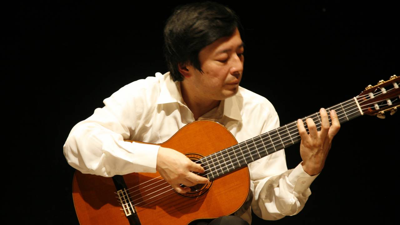 Kazuhito Yamashita