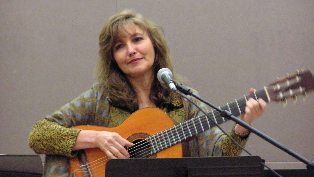 Consuelo Luz