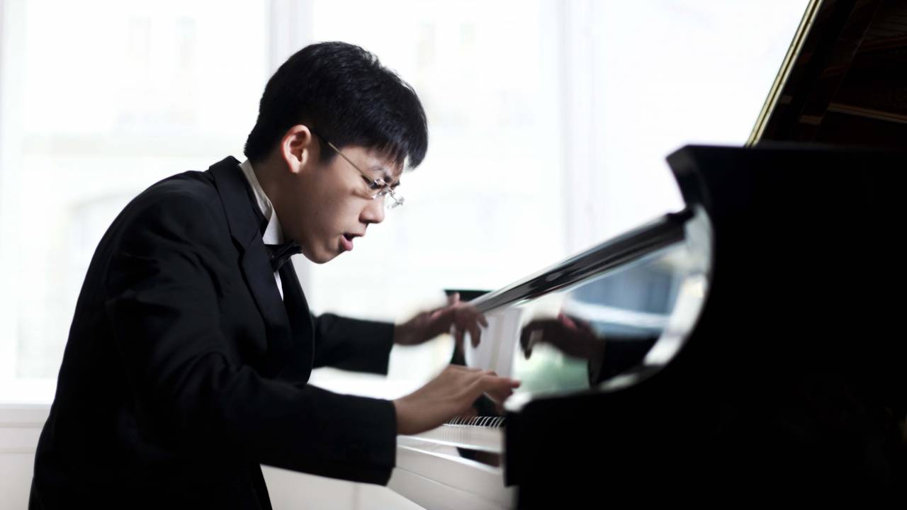 Haochen Zhang