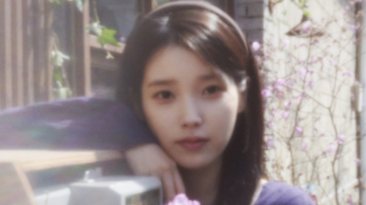 IU
