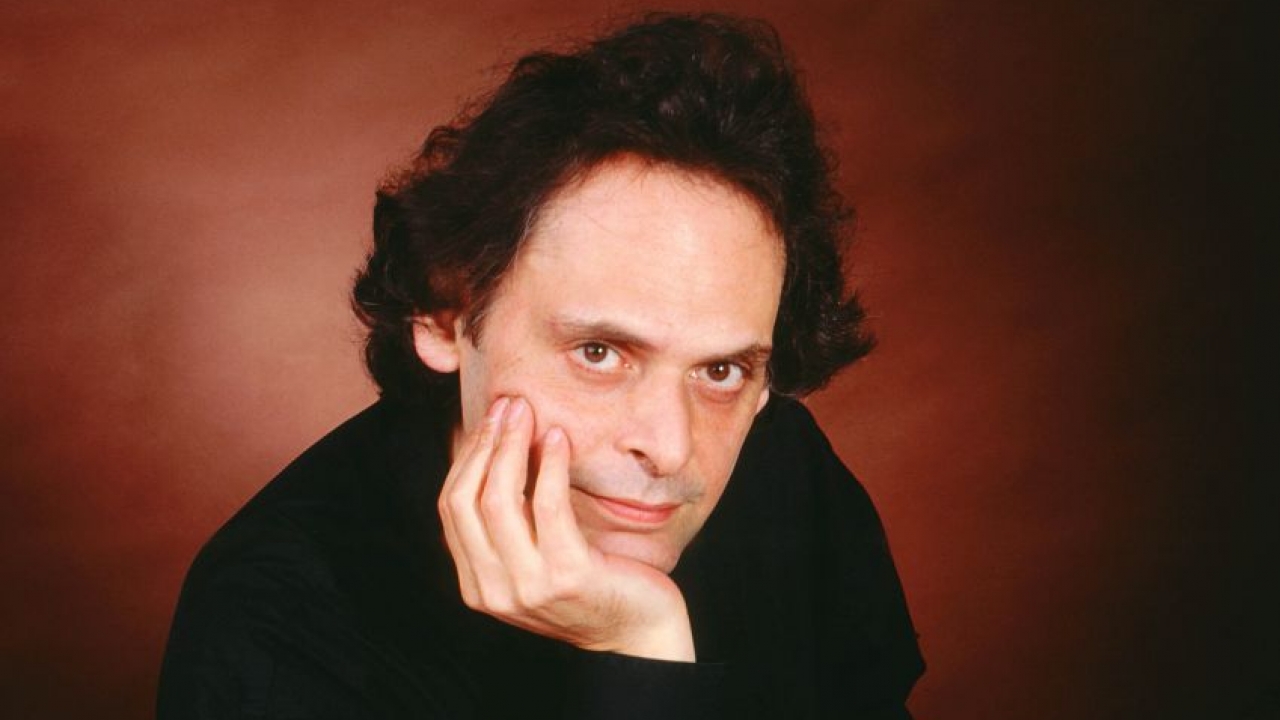 Roland Dyens