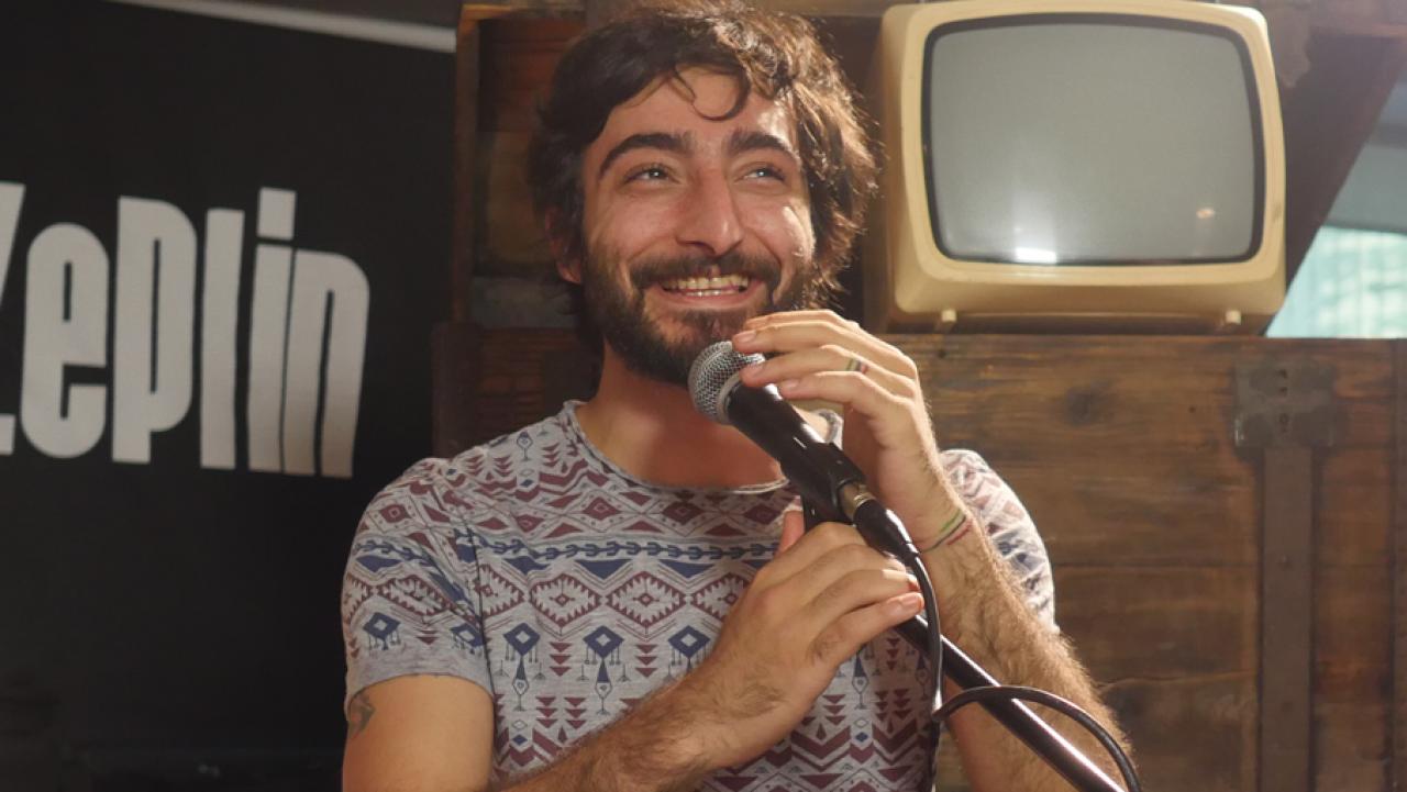 DELİ MÜJGAN - AĞLADIKÇA